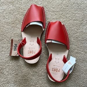 NWT Red Pons Sandals Size 10